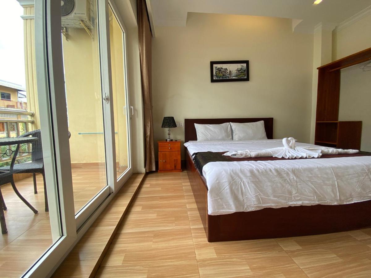 Phnom Penh Le Vincent Hotel Exterior photo