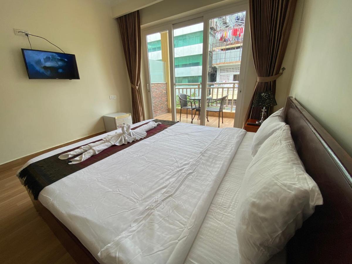 Phnom Penh Le Vincent Hotel Exterior photo