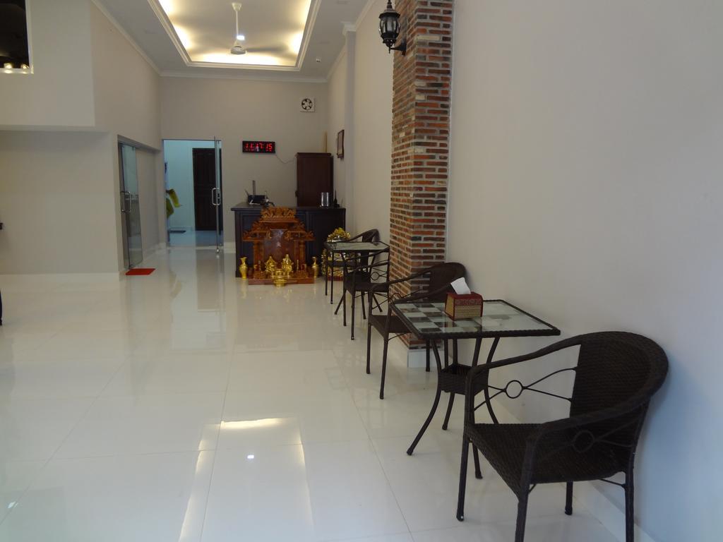 Phnom Penh Le Vincent Hotel Exterior photo