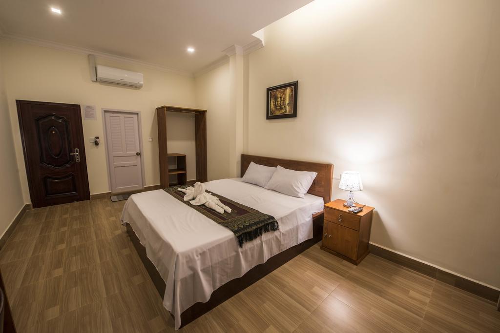 Phnom Penh Le Vincent Hotel Exterior photo