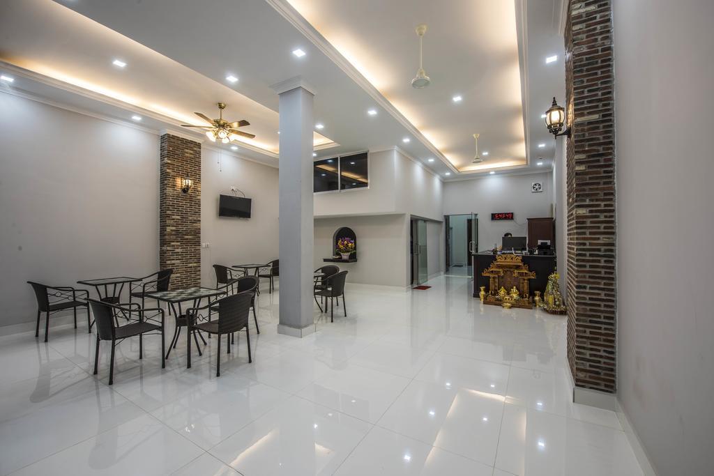 Phnom Penh Le Vincent Hotel Exterior photo