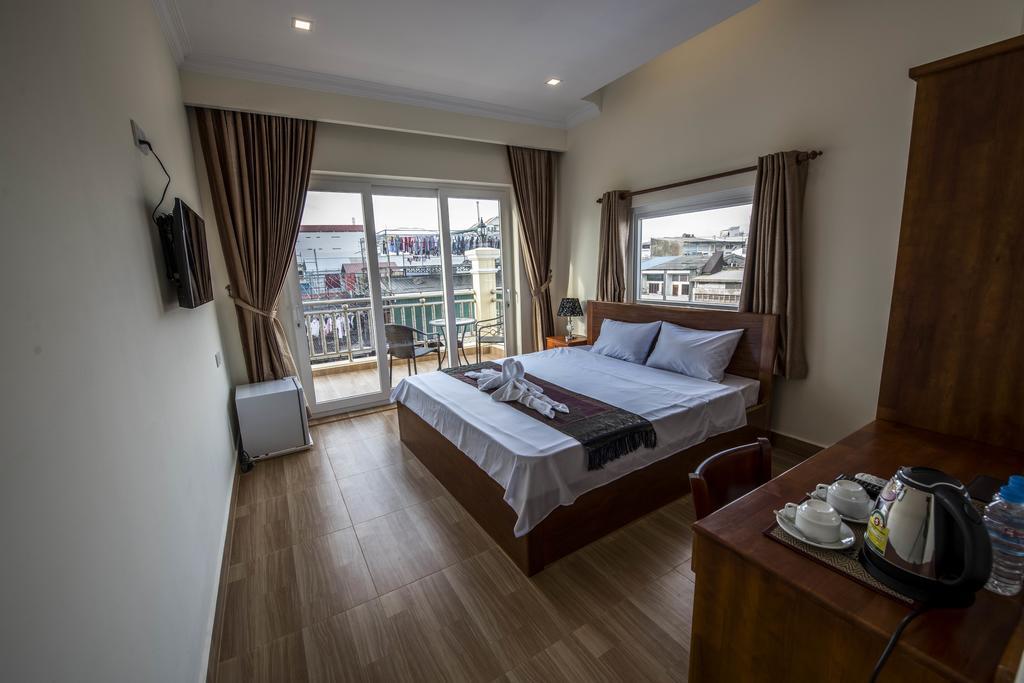 Phnom Penh Le Vincent Hotel Exterior photo